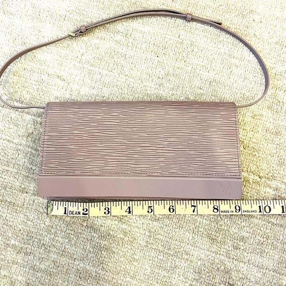 Louis Vuitton Lilac Epi Honfleur Clutch - Picture 10 of 11